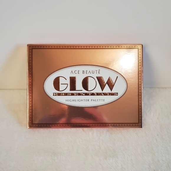 NIB Ace Beaute Glow Essentials Shimmer Highlighter Palette - Picture 1 of 14